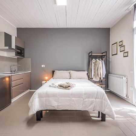 Suite 649 Mono Con Terrazzo Modena Exteriör bild