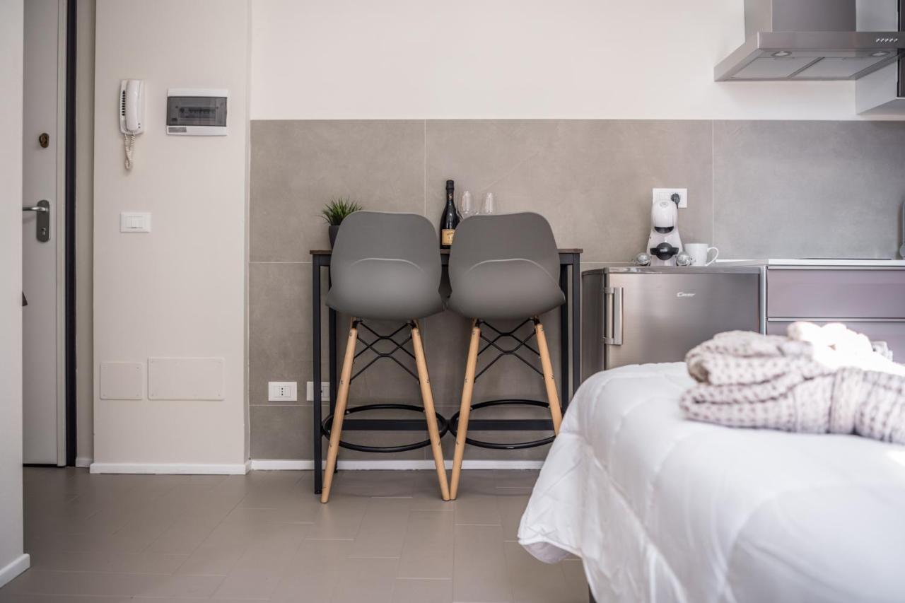 Suite 649 Mono Con Terrazzo Modena Exteriör bild
